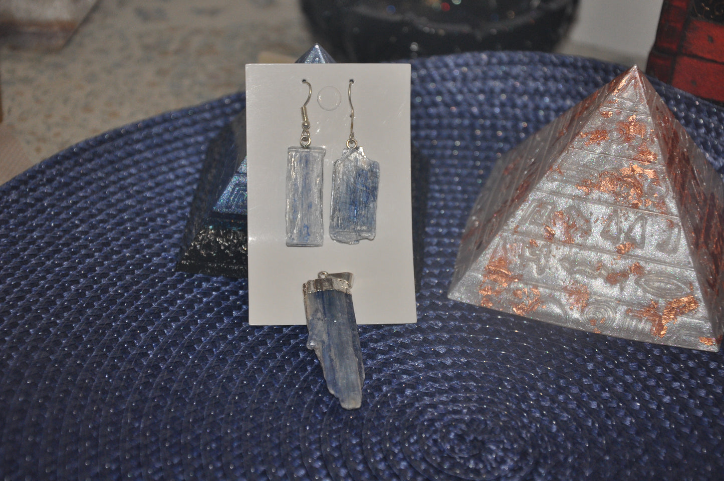 Pendientes de Punta de Cianita Azul